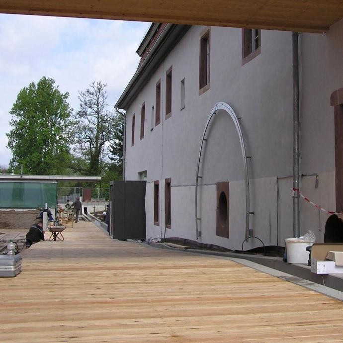 Foto von 2005 kurz vor Ende der Umbauarbeiten der historischen Mühle