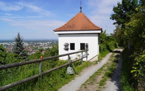 Panoramaweg, weißes Häusle Panoramaweg, weißes Häusle