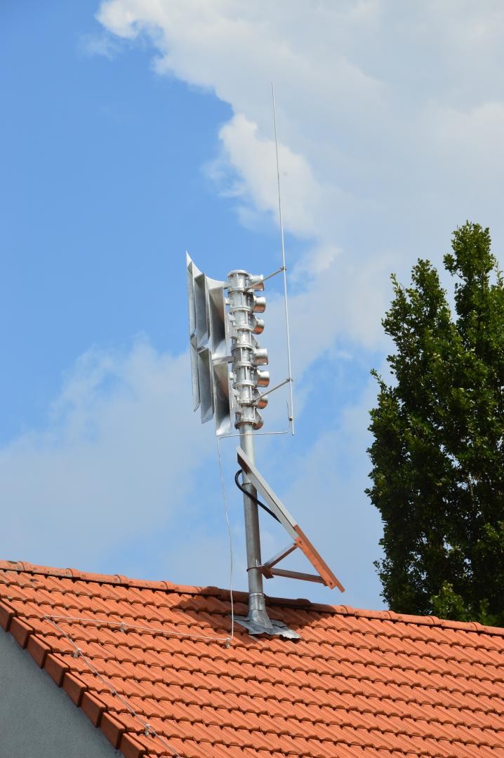 Sirene Sirene auf einem Dach