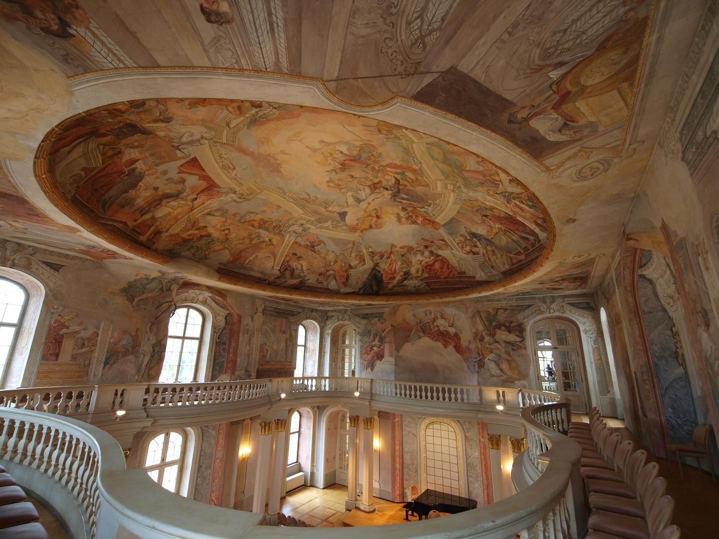 Deckenmalerei in der ehemaligen Schlosskapelle