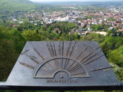 Weitblick vom Bismarckturm auf Ettlingen, das Albtal