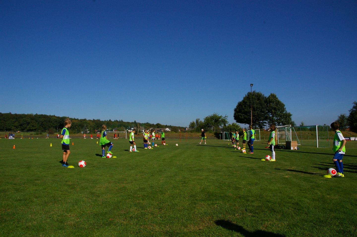 Fußball Training während der Kinder Fußball Tage