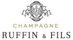 Logo Champagne Ruffin und Fils in rot und gold. Es befindet sich auch noch ein goldenes Wappen mit einem rotem R in der Mitte ein 