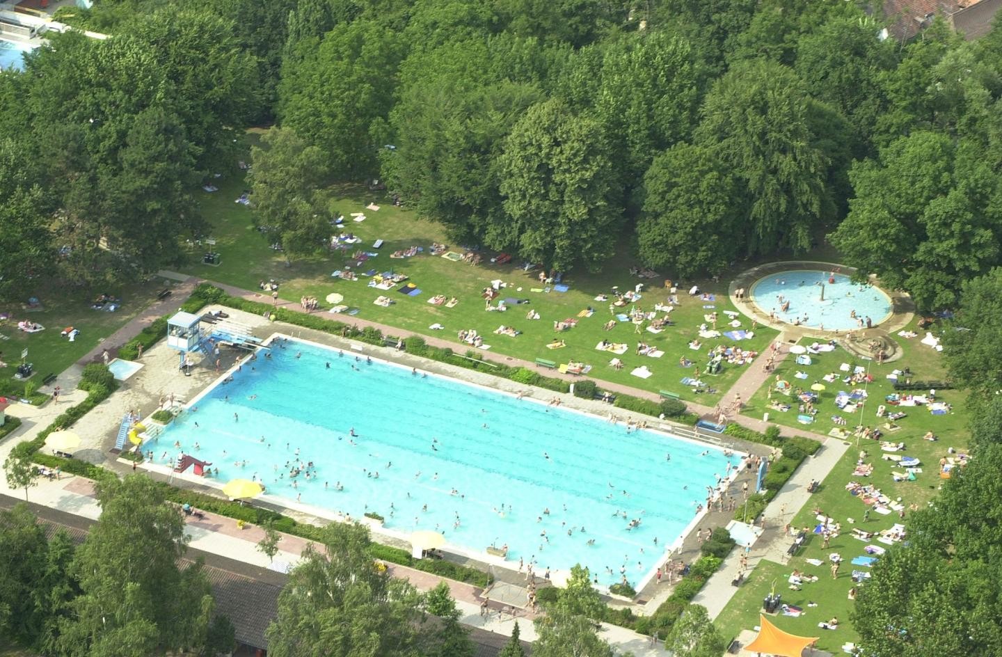 Luftbildaufnahme des alten Bades