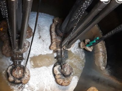 Fettbollen Fettbollen im Pumpwerk Fére-Champenoise-Straße