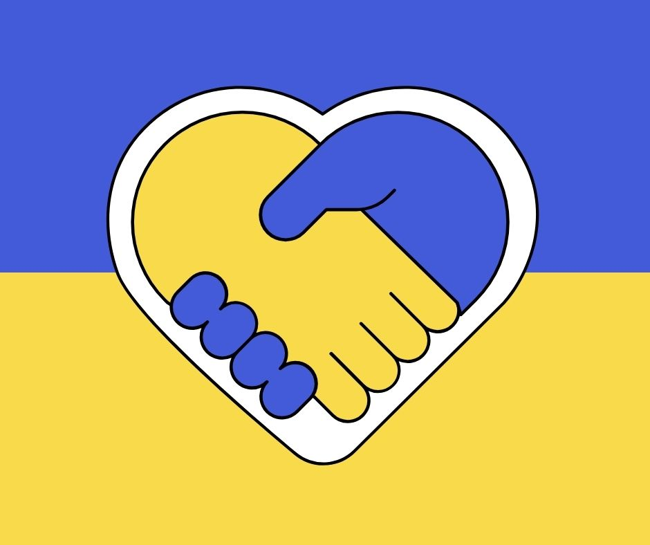 Ukraine Flagge mit zwei Händen in einem Herz die Hände schütteln 
